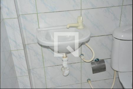 Banheiro de apartamento para alugar com 1 quarto, 30m² em Itapuã, Salvador