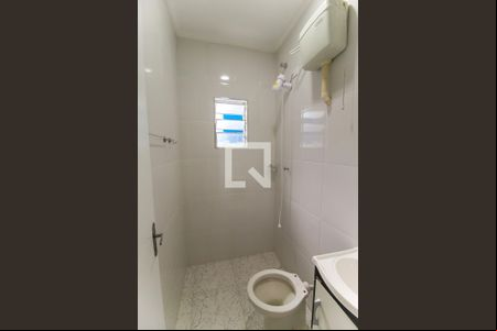 Banheiro de casa para alugar com 2 quartos, 38m² em Parque Santa Rita, São Paulo