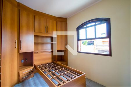 Quarto 2 de casa para alugar com 3 quartos, 120m² em Jardim Marek, Santo André