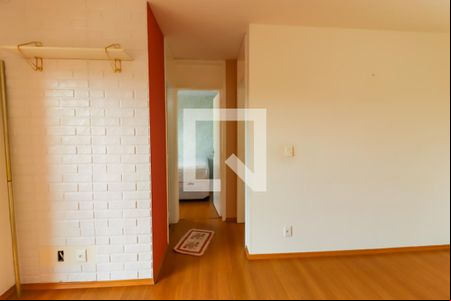 Corredor de apartamento à venda com 2 quartos, 60m² em Jardim Monte Alegre, Taboão da Serra