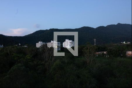 Vista Sala de apartamento para alugar com 2 quartos, 43m² em Vargem Pequena, Rio de Janeiro