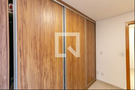 Quarto 1 de apartamento à venda com 3 quartos, 131m² em Alto Caiçaras, Belo Horizonte