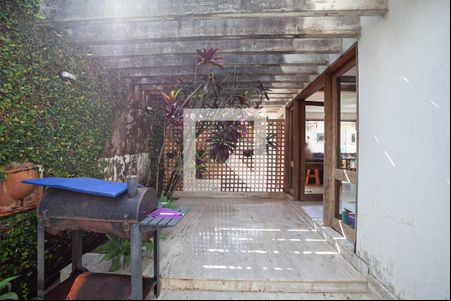 Jardim de inverno  de casa para alugar com 7 quartos, 294m² em Braúnas, Belo Horizonte