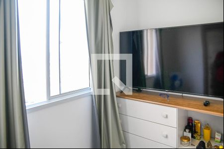 Quarto 2 de apartamento para alugar com 2 quartos, 32m² em Parque Fongaro, São Paulo