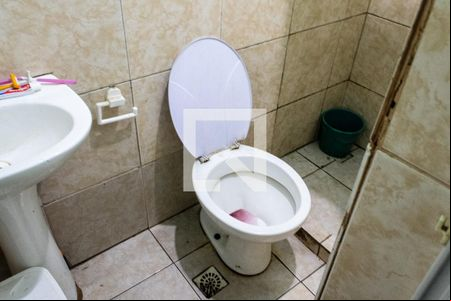 Banheiro de kitnet/studio para alugar com 1 quarto, 40m² em Guaratiba, Rio de Janeiro