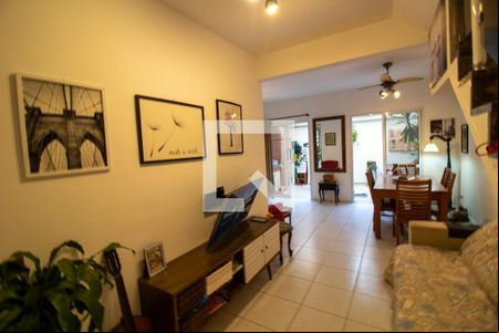Sala de casa de condomínio à venda com 3 quartos, 135m² em Santo Amaro, São Paulo