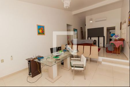 Sala 1 de casa à venda com 3 quartos, 221m² em Jardim Maua, Novo Hamburgo