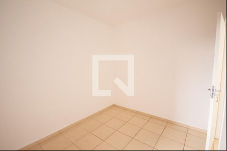 Quarto 1 de apartamento para alugar com 2 quartos, 42m² em Jardim Heitor Rigon, Ribeirão Preto