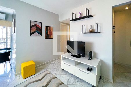Sala de apartamento para alugar com 1 quarto, 45m² em Jardim Europa, São Paulo