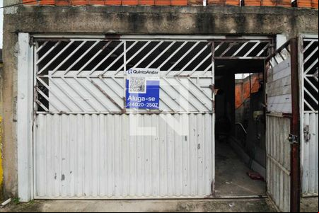 Entrada de casa para alugar com 1 quarto, 75m² em Jardim Santa Tereza, Embu das Artes