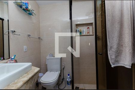 Banheiro da Suíte 1 de casa de condomínio para alugar com 5 quartos, 470m² em Itaipu, Niterói