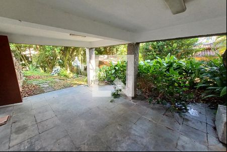 Área externa de casa de condomínio para alugar com 3 quartos, 304m² em Charitas, Niterói