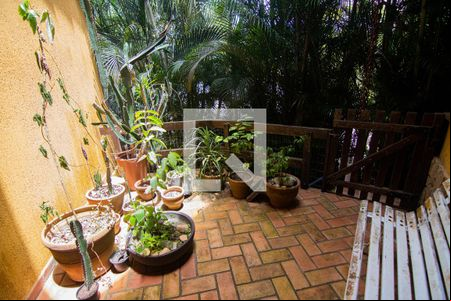 Jardim de inverno de casa para alugar com 4 quartos, 250m² em Itaipu, Niterói