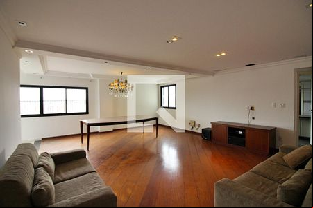 Sala  de apartamento para alugar com 4 quartos, 500m² em Rudge Ramos, São Bernardo do Campo