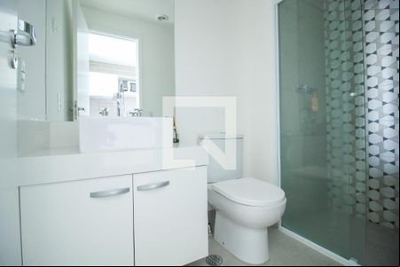 Banheiro de kitnet/studio para alugar com 1 quarto, 25m² em Belenzinho, São Paulo