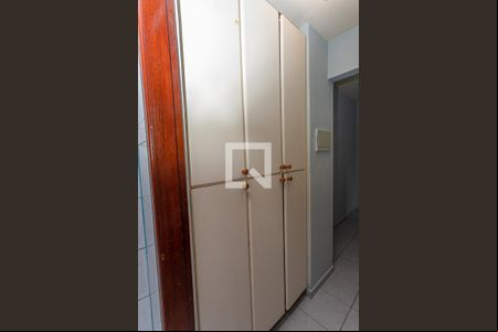 Corredor - armário  de apartamento à venda com 2 quartos, 59m² em Conceição, Diadema