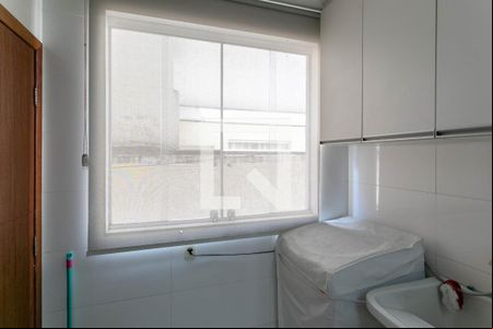 Área de Serviço de apartamento para alugar com 2 quartos, 100m² em Serrano, Belo Horizonte