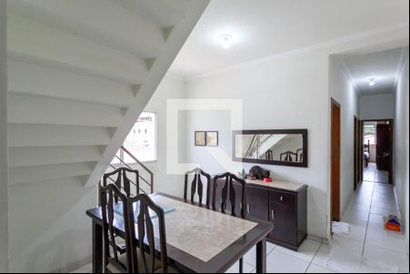 Sala 1 de apartamento para alugar com 2 quartos, 130m² em Santa Terezinha, Belo Horizonte