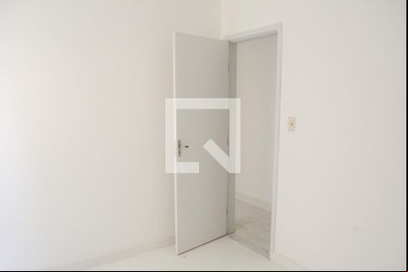Quarto 2 de apartamento para alugar com 2 quartos, 100m² em Jardim das Margaridas, Salvador