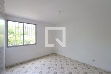 Sala de apartamento para alugar com 2 quartos, 60m² em Alcântara, São Gonçalo