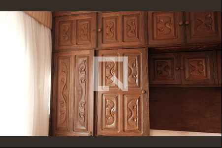 Detalhe Armário Suite de apartamento para alugar com 3 quartos, 220m² em Candeal, Salvador
