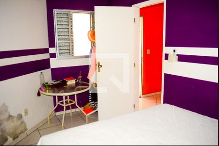 Quarto 1 com banheiro e closet de casa para alugar com 3 quartos, 200m² em Jardim das Margaridas, Salvador