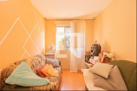 Sala de apartamento para alugar com 1 quarto, 50m² em Rubem Berta, Porto Alegre