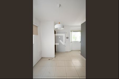 Sala de casa de condomínio à venda com 2 quartos, 65m² em Vila Isolina Mazzei, São Paulo