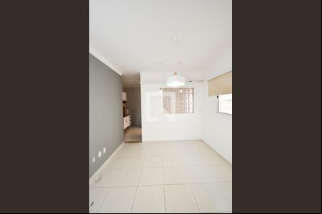 Sala de casa de condomínio à venda com 2 quartos, 65m² em Vila Isolina Mazzei, São Paulo