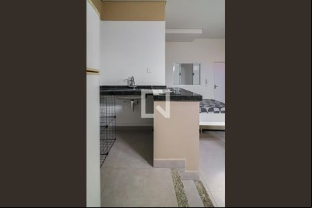 Cozinha de kitnet/studio para alugar com 1 quarto, 22m² em Cachoeirinha, Belo Horizonte