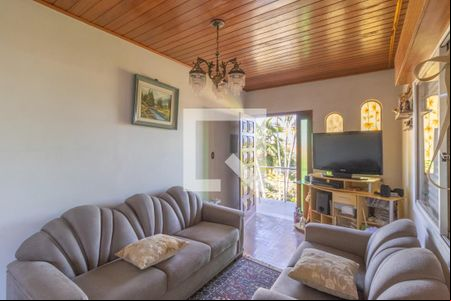 Sala 1 de casa à venda com 5 quartos, 250m² em São José, Canoas