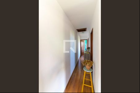 Corredor de casa para alugar com 3 quartos, 125m² em Parque Assunção, Taboão da Serra