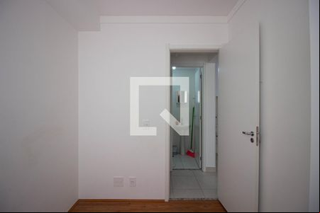 Quarto 1 de apartamento para alugar com 2 quartos, 32m² em Itaquera, São Paulo