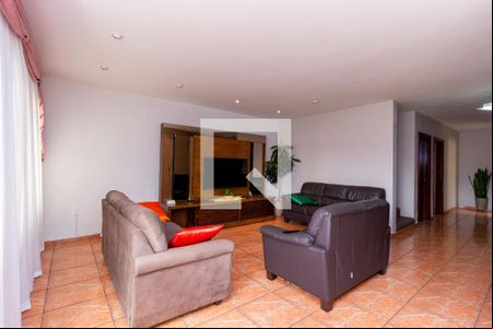 Sala de Estar de casa para alugar com 4 quartos, 300m² em Vila Invernada, São Paulo