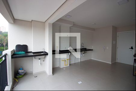 Sala-Cozinha de apartamento para alugar com 2 quartos, 48m² em Vila Carmosina, São Paulo