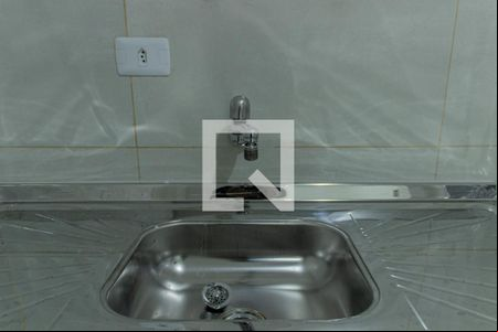 Cozinha de casa de condomínio para alugar com 1 quarto, 25m² em Vila Boacava, São Paulo