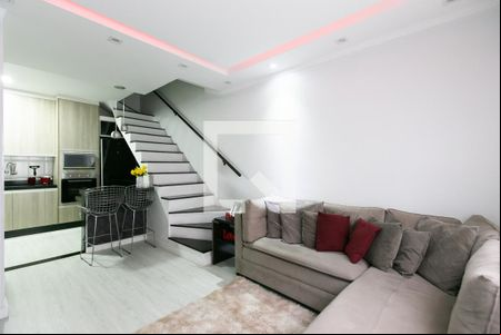 Sala de casa de condomínio à venda com 3 quartos, 72m² em Vila Carmosina, São Paulo