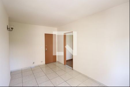 Sala de apartamento para alugar com 2 quartos, 57m² em Colubandê, São Gonçalo