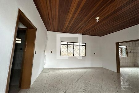 Sala de casa à venda com 4 quartos, 192m² em Santos Dumont, São Leopoldo