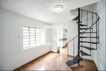 Sala de casa de condomínio para alugar com 2 quartos, 100m² em Vila Carrão, São Paulo