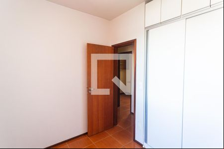 Quarto 1 de apartamento à venda com 3 quartos, 70m² em Ana Lúcia, Belo Horizonte