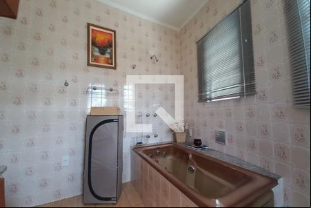 Banheiro da Suíte de casa para alugar com 5 quartos, 148m² em Jardim São Vicente, Campinas