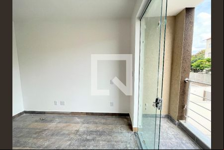 Casa à venda com 2 quartos, 124m² em Vila Cloris, Belo Horizonte