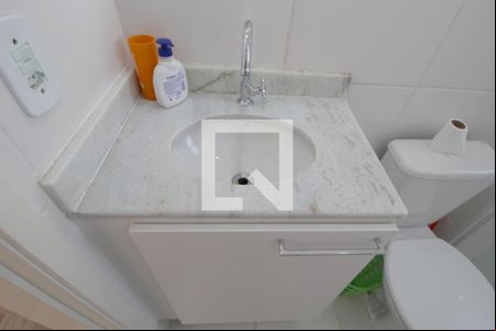 Banheiro de apartamento para alugar com 2 quartos, 50m² em Jardim Vera Cruz, Sorocaba