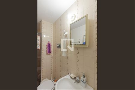 Banheiro de apartamento para alugar com 1 quarto, 60m² em Agronomia, Porto Alegre