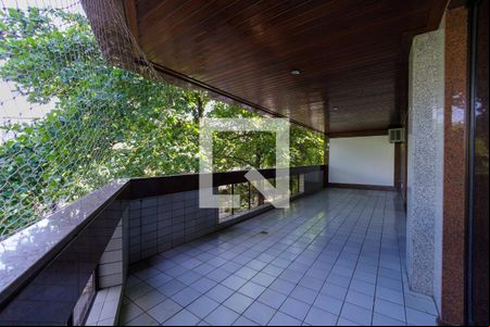 Varanda de apartamento à venda com 3 quartos, 185m² em Barra da Tijuca, Rio de Janeiro