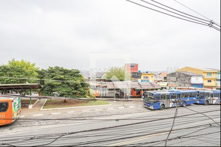 Vista de casa para alugar com 2 quartos, 240m² em Padroeira, Osasco