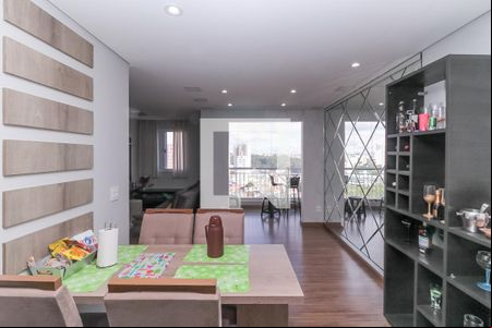 Apartamento à venda com 63m², 2 quartos e 1 vagaSala
