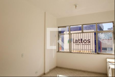 Sala/Quarto de kitnet/studio à venda com 1 quarto, 28m² em Méier, Rio de Janeiro