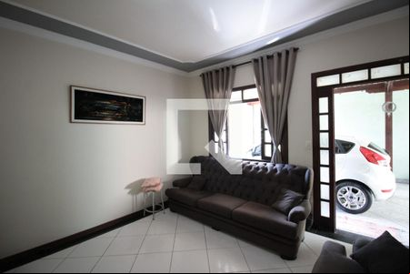 Sala de casa à venda com 3 quartos, 200m² em Jardim Leblon, Belo Horizonte